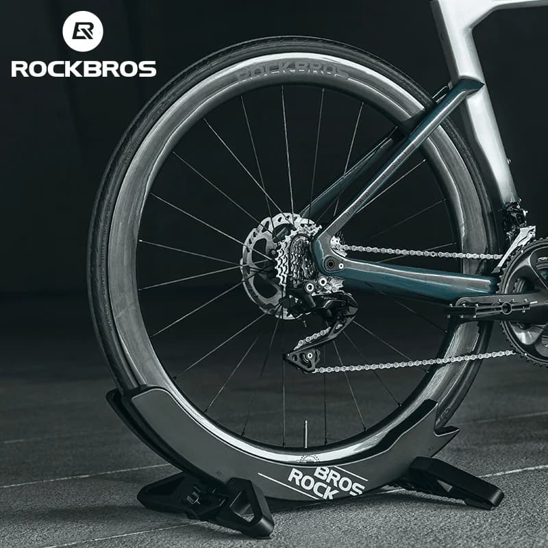 Supporto regolabile indoor per parcheggio e riparazione bici