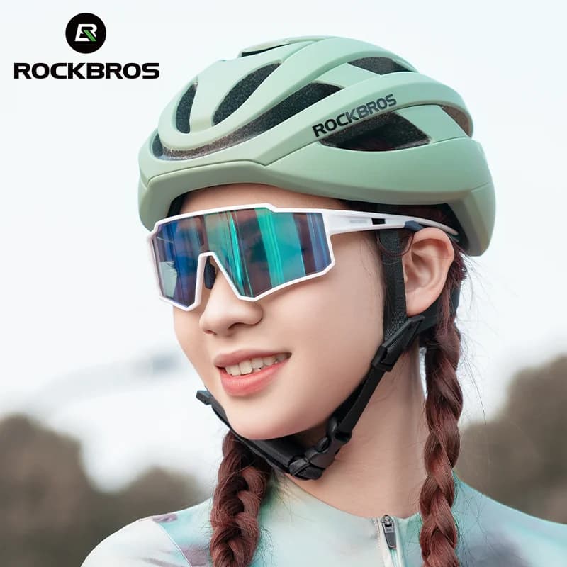 Casco da ciclismo ultraleggero a stampaggio integrale